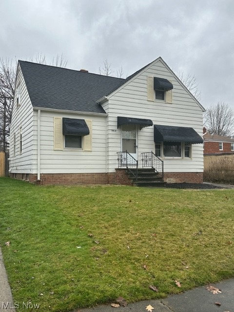 Ready for new owner! This home features a large kitchen and bonus room that can be used as a dining room or additional sitting area. Neutral decor with large partially finished basement. Newer mechanicals. Make this yours today!