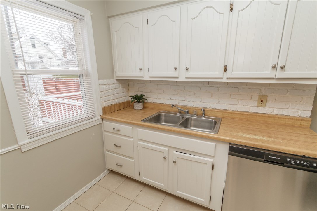 Riverside Manor - Residential