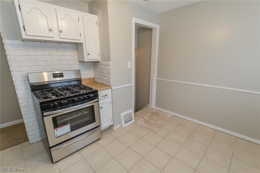 Riverside Manor - Residential