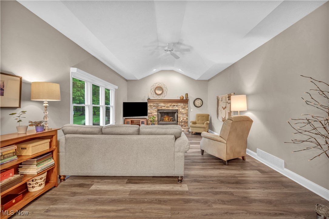 17360 Woodlawn Court, Strongsville, Ohio image 12
