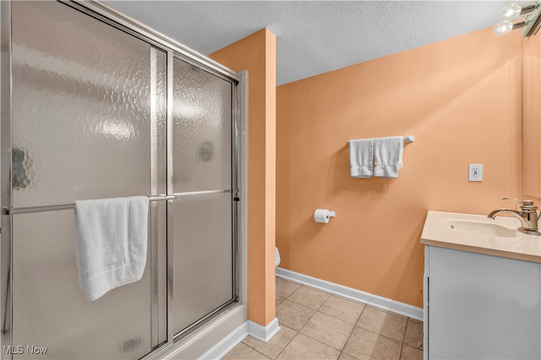 17360 Woodlawn Court, Strongsville, Ohio image 42