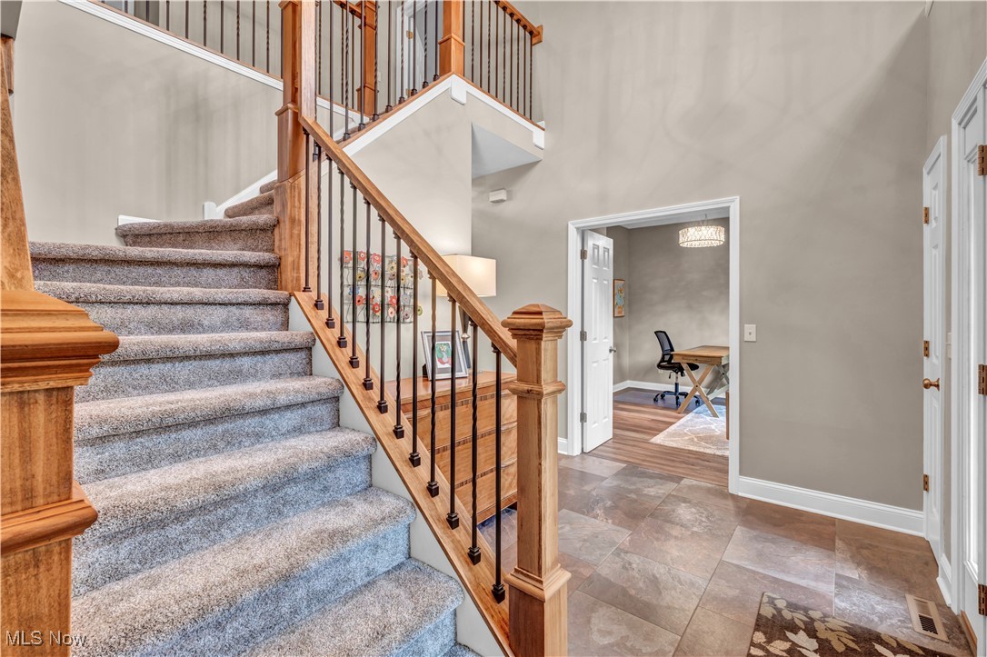 17360 Woodlawn Court, Strongsville, Ohio image 4