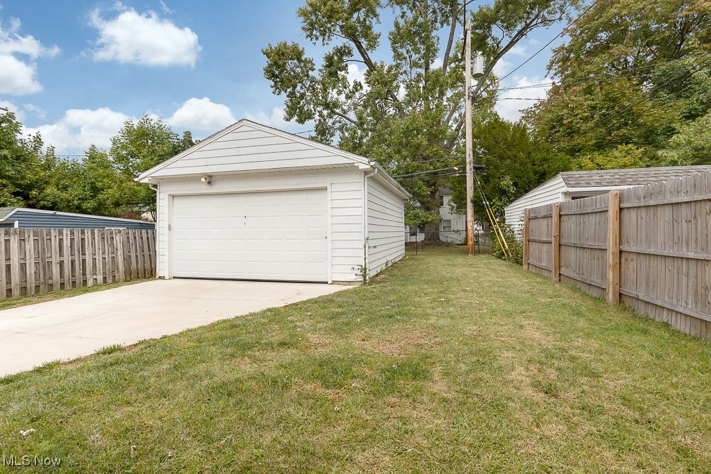 18215 Mapleboro Avenue, Maple Heights, Ohio image 18