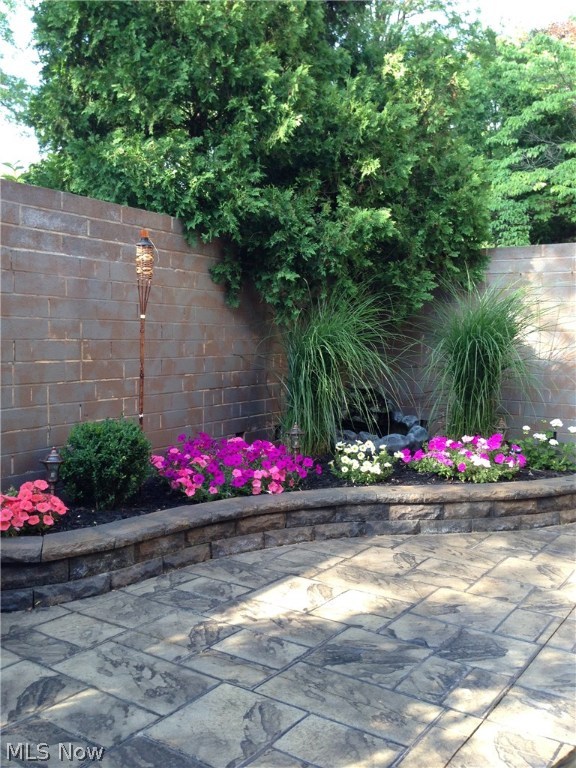 Ridgeglen - Residential Lease