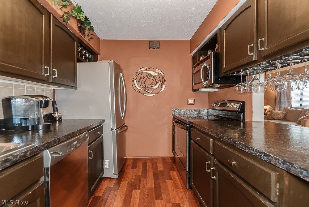 Ridgeglen - Residential Lease