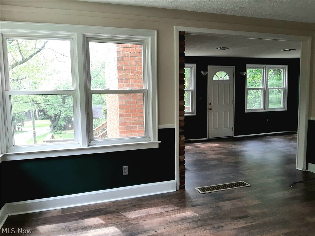 Oak Point - Residential