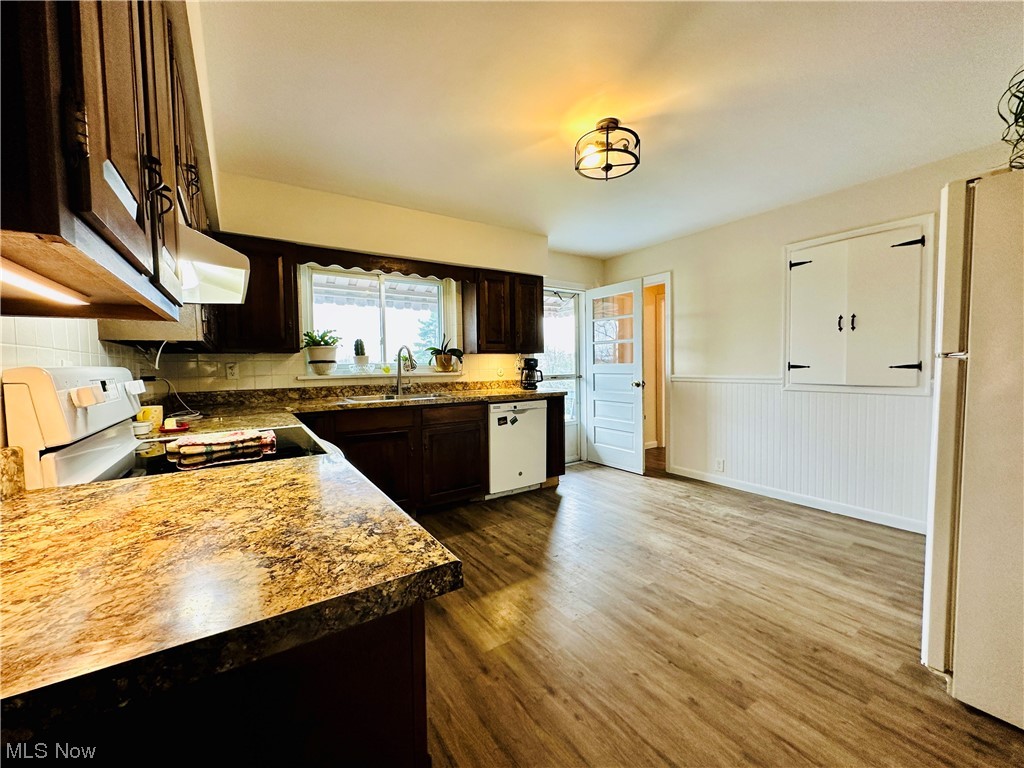 Thompsons Add 01 - Residential