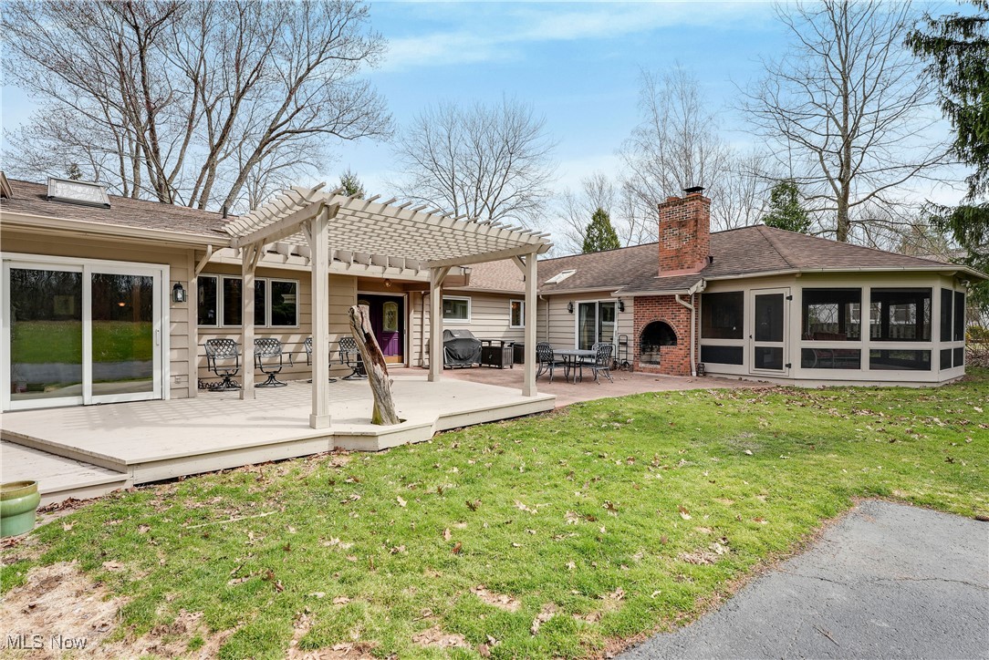 33820 Country View Lane, Solon, Ohio image 43