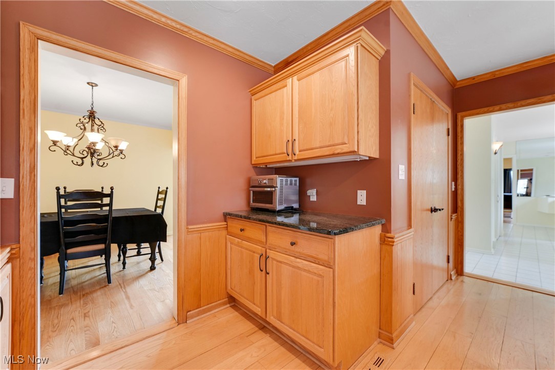 33820 Country View Lane, Solon, Ohio image 12