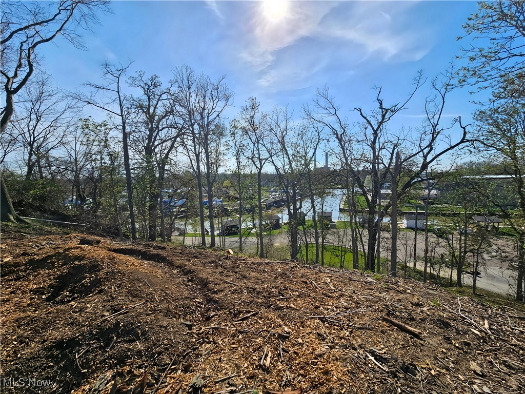 35965 Lake Shore Boulevard, Eastlake, Ohio image 4
