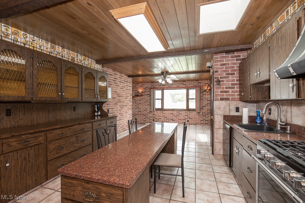 30062 Frank Drive, Wickliffe, Ohio image 7
