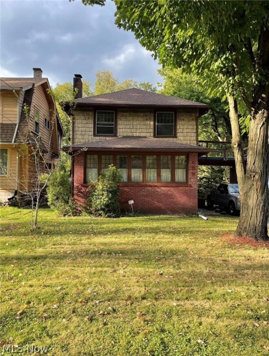 Looking for a Turnkey investment? Welcome to 130 Lauderdale ave! Thankfully this property has been maintained and upgraded over the years by a steadfast owner whom has already made the necessary investments to make this purchase seamless. The home features a large living and dining room perfect for entertaining along with the 2nd floor Bedrooms all with newly finished hardwood floors. The basement has been waterproofed and dry locked and the roof has been replaced over the last 10 years. Contact us today for a showing, You won't be disappointed.