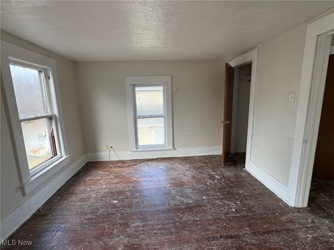 Tiny photo for 1011 Laurel Avenue, Akron, OH 44307 (MLS # 5180269)