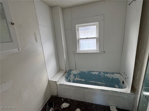 Tiny photo for 1011 Laurel Avenue, Akron, OH 44307 (MLS # 5180269)