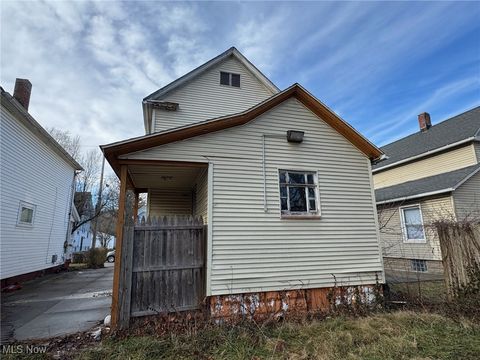 Tiny photo for 1011 Laurel Avenue, Akron, OH 44307 (MLS # 5180269)