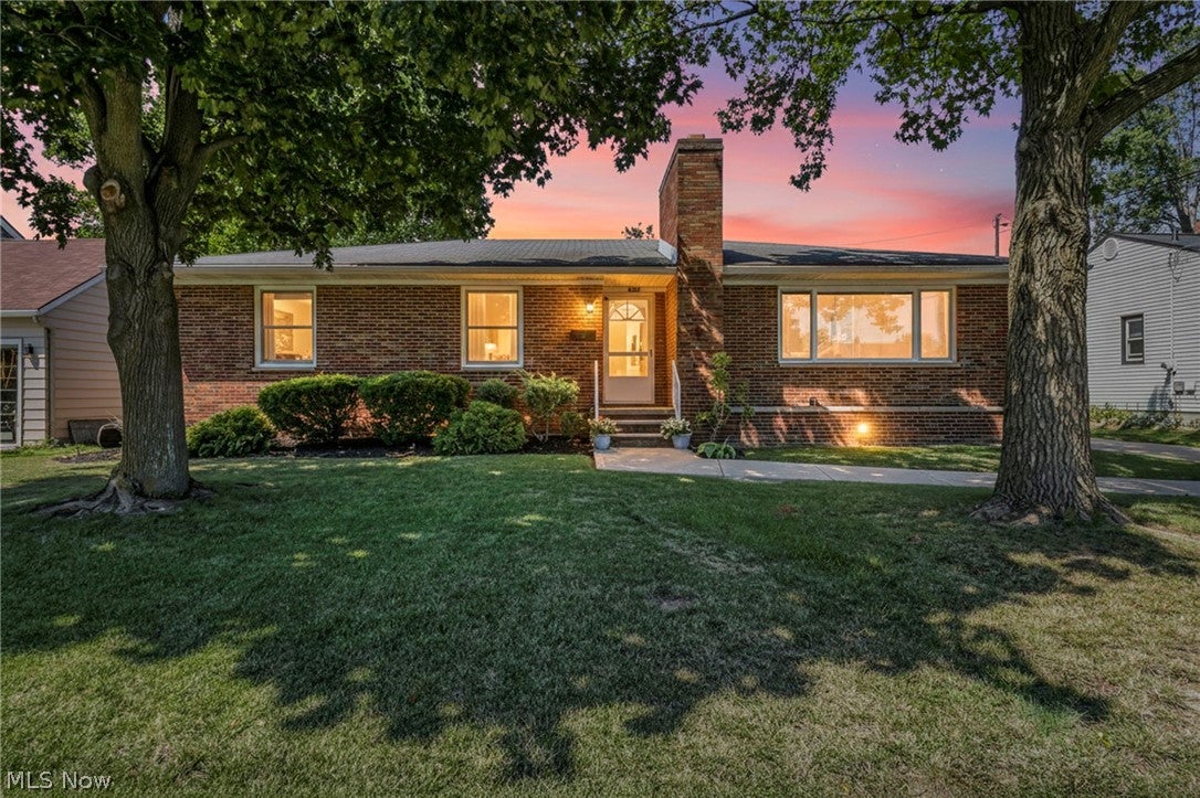 1332 W 38th Street