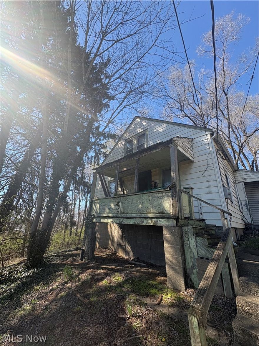 Unlock the potential in this 2-bedroom, 0.5-bathroom wooded setting home. If you are looking for a true "diamond in the rough" to add to your rental portfolio or a project to transform into a custom starter home, this property offers a solid foundation for your next venture.