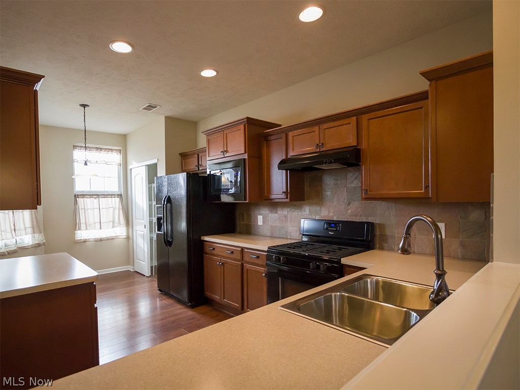 Pioneer Rdg Sub #10 - Residential