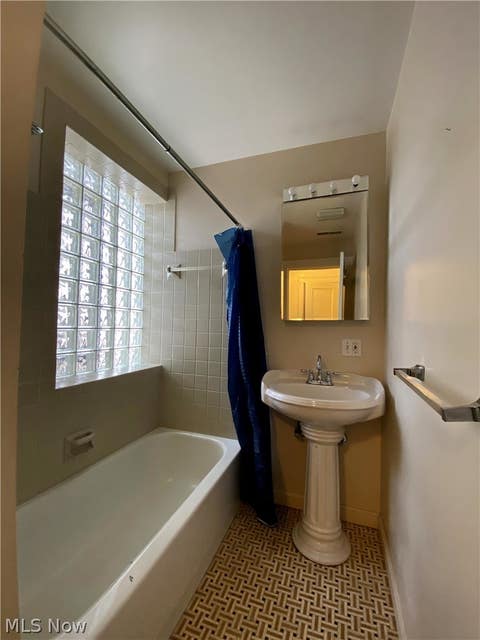 Tiny photo for 2469 Overlook Road #Unit 1, Cleveland Heights, OH 44106 (MLS # 5237277)