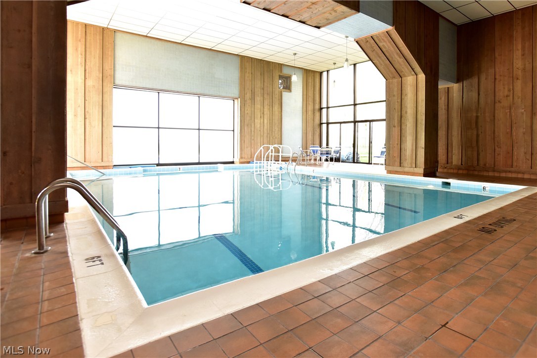 Meridian Condo - Residential