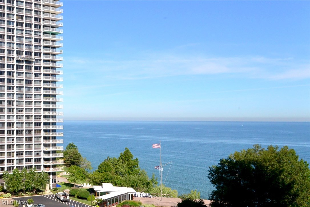 Meridian Condo - Residential