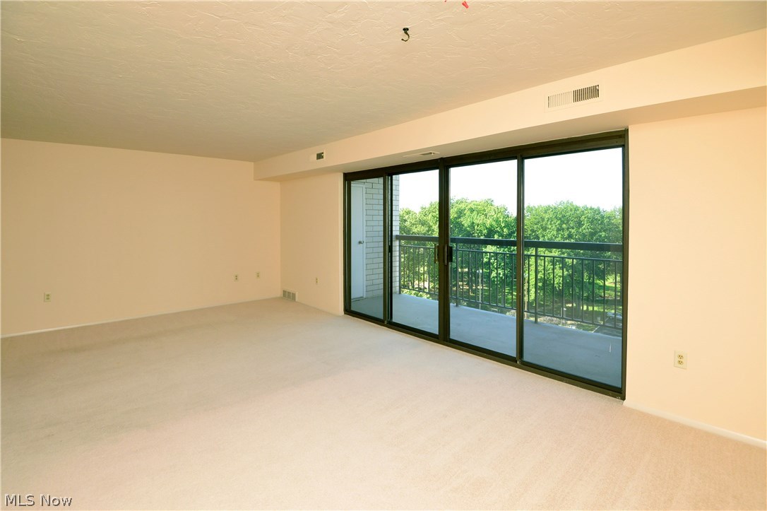 Meridian Condo - Residential