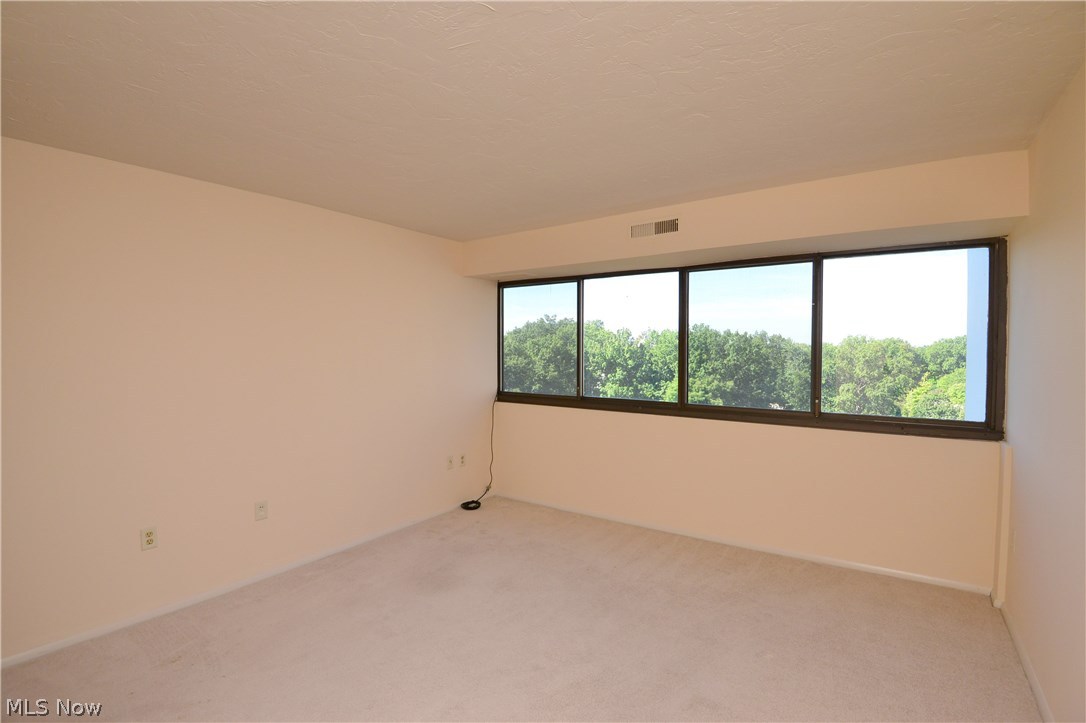 Meridian Condo - Residential