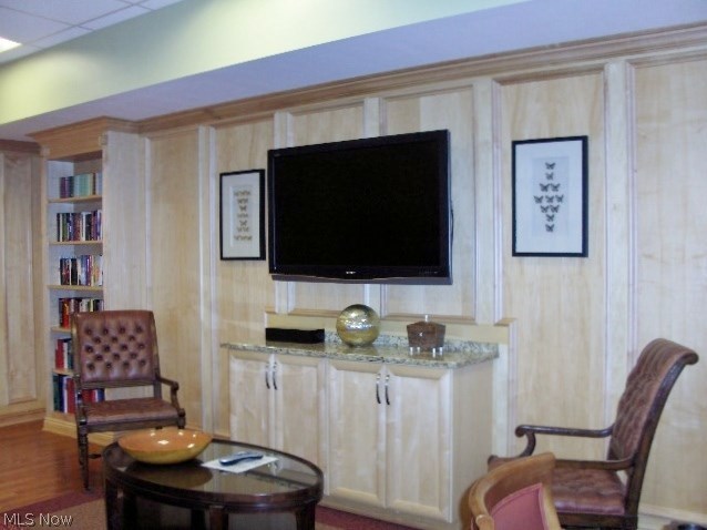 Meridian Condo - Residential