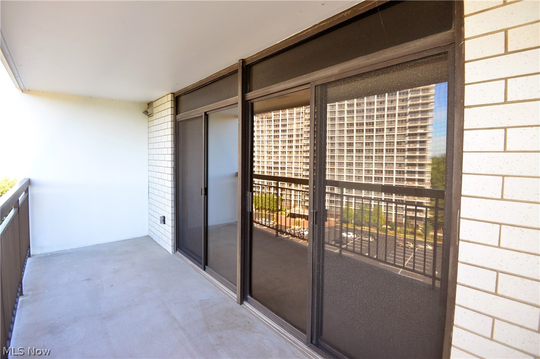 Meridian Condo - Residential