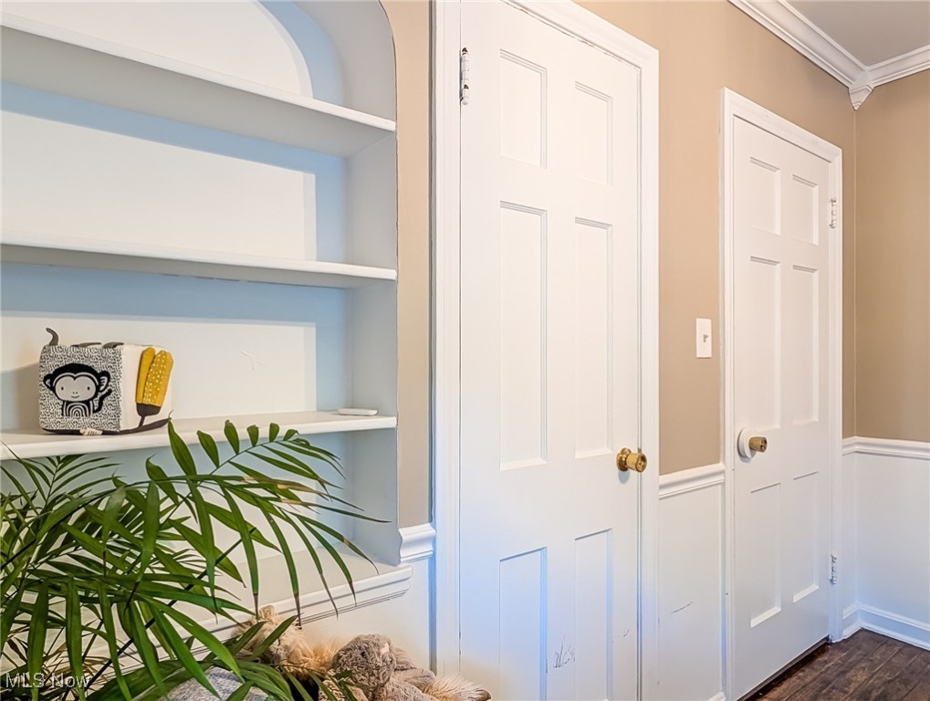 University Heights, Ohio 44118, United States, 4 Bedrooms Bedrooms, ,2 BathroomsBathrooms,Residential,Active,238661