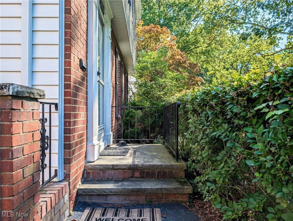 University Heights, Ohio 44118, United States, 4 Bedrooms Bedrooms, ,2 BathroomsBathrooms,Residential,Active,238661