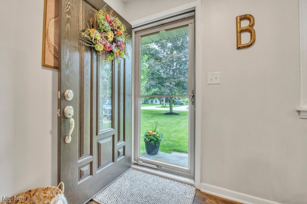 6254 Mackenzie Road, North Olmsted, Ohio image 25