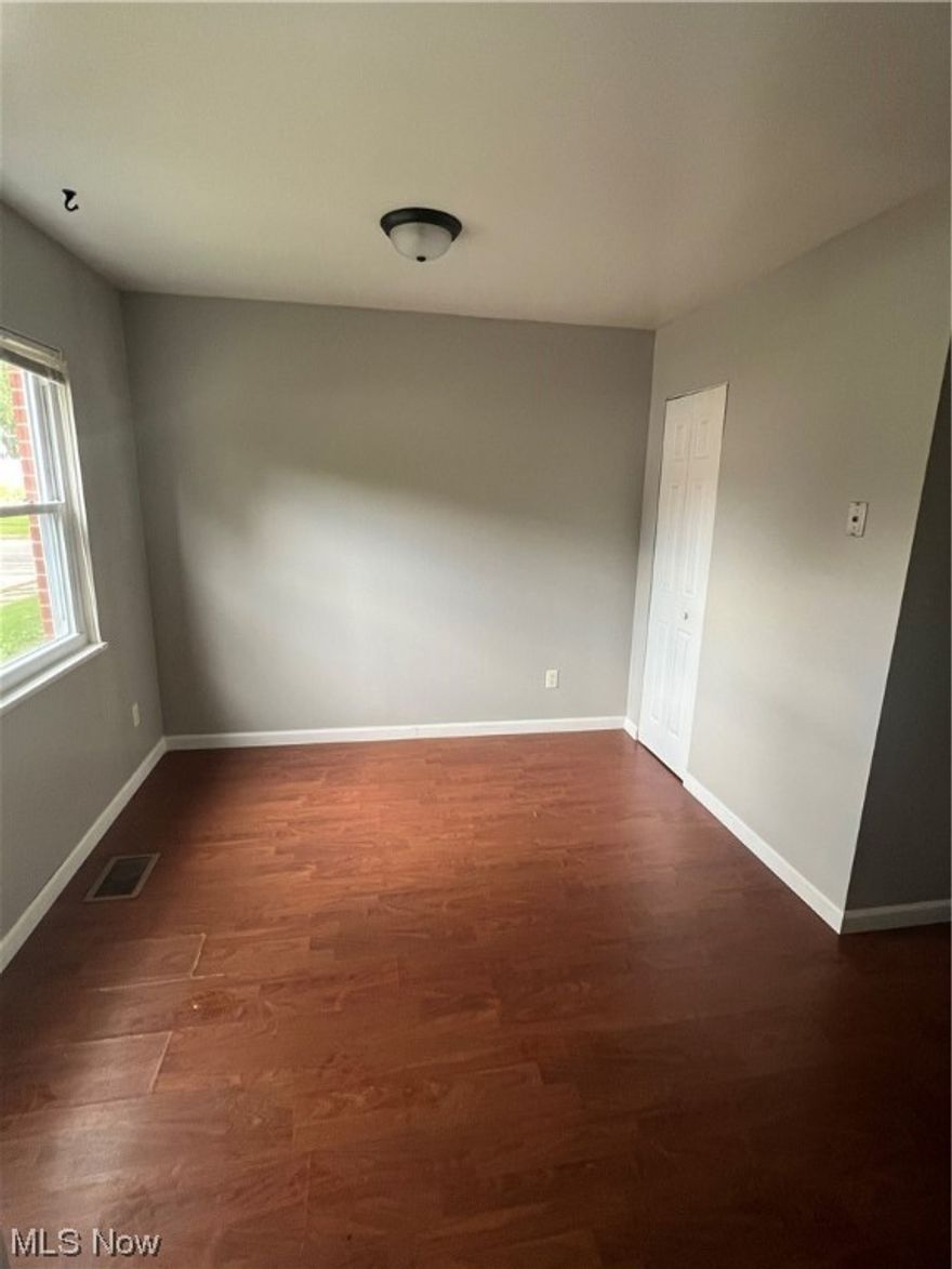 Conveniently located 2 bedroom 1 bath townhouse in the heart of Stow. Full basement with laundry. 

 RENTAL REQUIREMENTS: Credit score of 600 or above. Between 500-600 is considered conditional. Gross monthly income 2.5 times the amount of the monthly rent. No more than 3 items in collections. This does exclude student loan and medical bills. Screen for criminal history. Screen for evictions, foreclosures and bankruptcies.