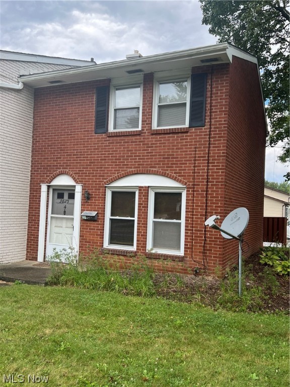 Conveniently located 2 bedroom 1 bath townhouse in the heart of Stow. Full basement with laundry.
RENTAL REQUIREMENTS: Credit score of 600 or above. Between 500-600 is considered conditional. Gross monthly income 2.5 times the amount of the monthly rent. No more than 3 items in collections. This does exclude student loan and medical bills. Screen for criminal history. Screen for evictions, foreclosures and bankruptcies.