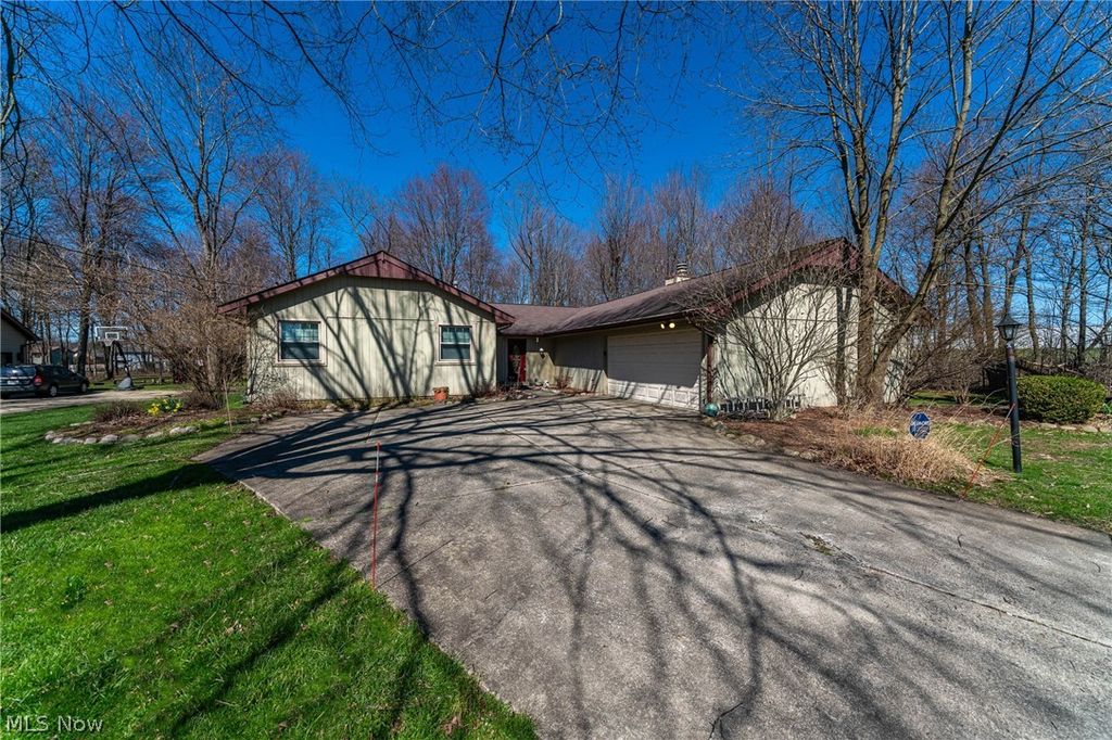 Photo of 19717 Sagamore Road, Walton Hills, OH 44146 (MLS # 5197296)
