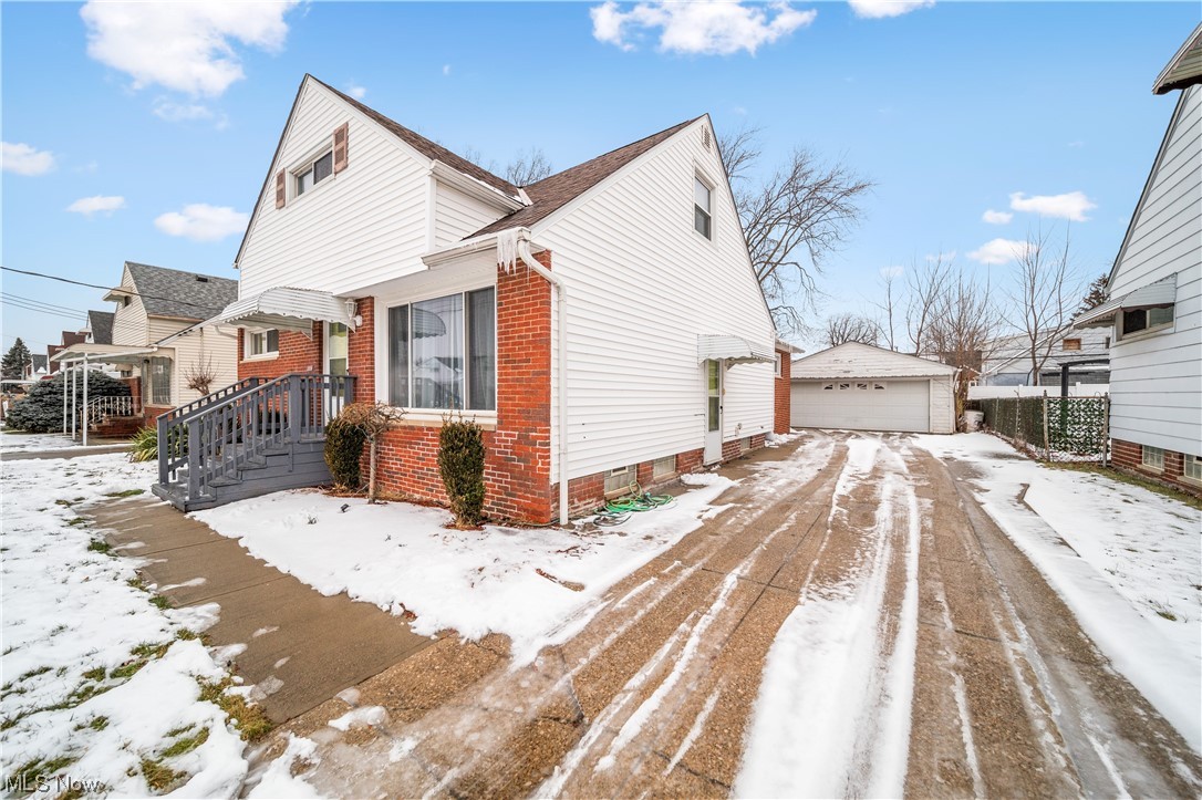 Milan S Kapels - Residential