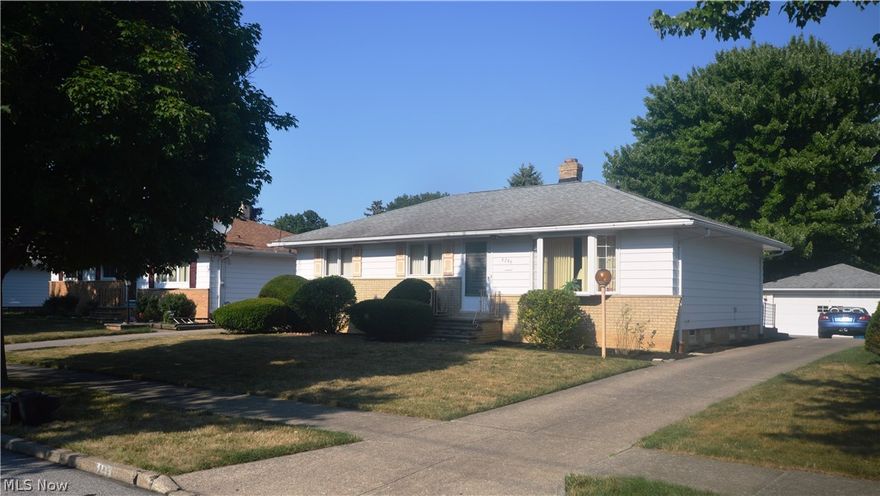 This is a nice home on a beautiful street off of Big Creek Parkway. Just bring your decorating ideas and make this house your home. This Ranch offers 3 bedrooms, 1 1/2 baths, formal Living & Dining rooms, plus an eat-in Kitchen, Full partially finished basement with a wet bar for your entertaining pleasures. Fenced in back yard (only partial would belont to you plus a 2 car detached garage w/opener. Don't let this one get away.