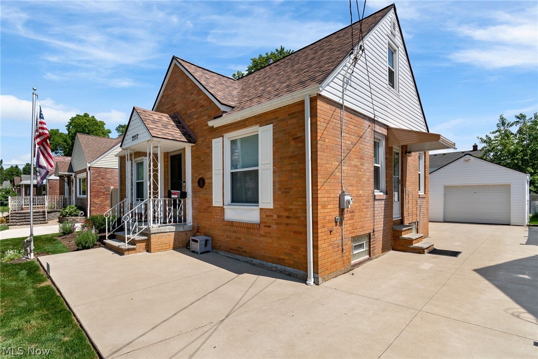 2557 9th Street