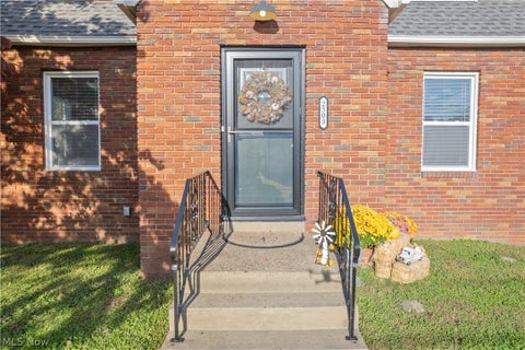 Tiny photo for 2503 Liberty Street, Parkersburg, WV 26101 (MLS # 5256378)