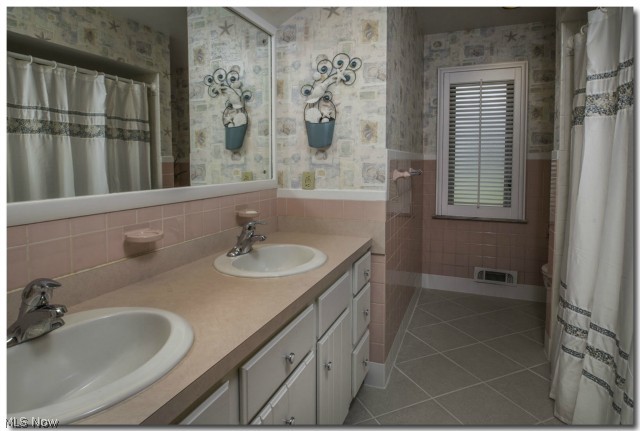 Edan Albers - Residential