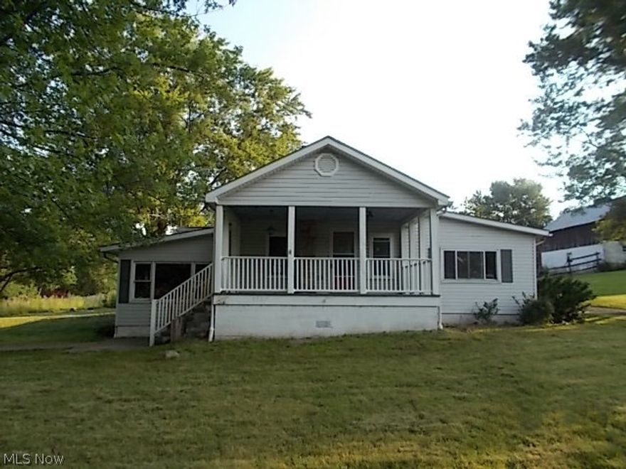Case #:412-566895. HUD Homes are sold AS-IS. Ask agent for details and instructions to place a bid. This house holds so much potential! Not only does this home have a spacious interior, but with over 6 acres, the possibilities are endless! Bring your imagination as this house is just waiting to be turned into your dream home. Come see it today as it won't last long at this price!