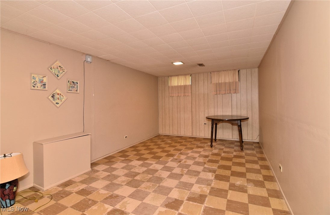 Cleveland Heights, Ohio 44121, United States, 4 Bedrooms Bedrooms, ,3 BathroomsBathrooms,Residential,Active,132131