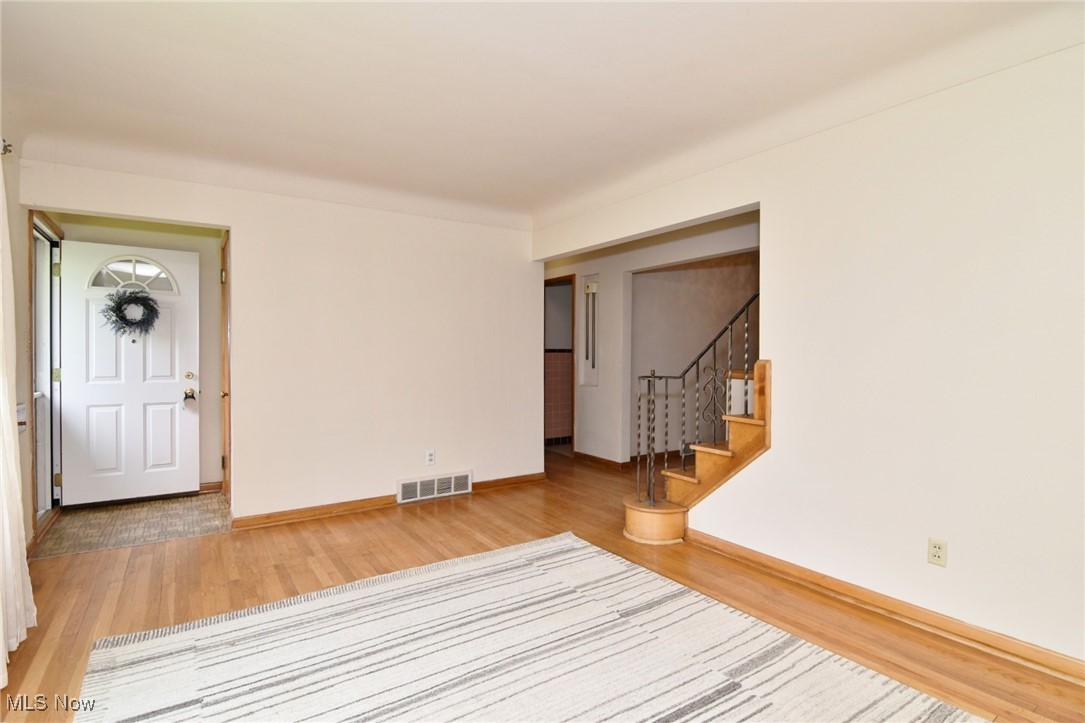 Cleveland Heights, Ohio 44121, United States, 4 Bedrooms Bedrooms, ,3 BathroomsBathrooms,Residential,Active,132131