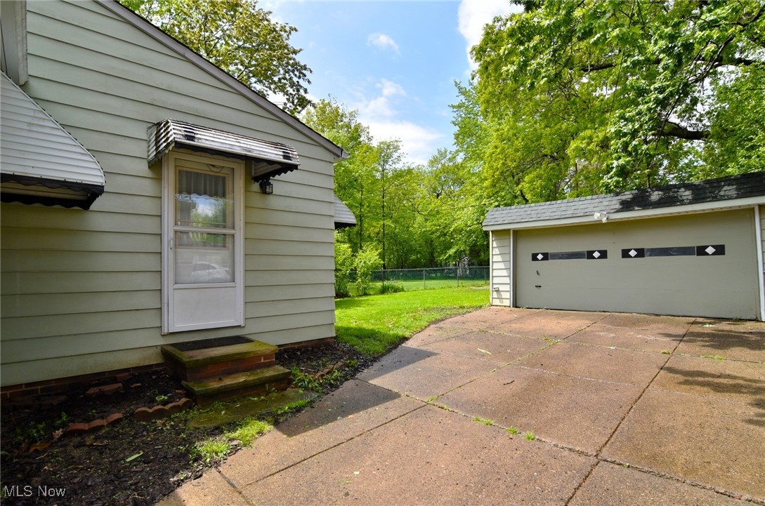 Cleveland Heights, Ohio 44121, United States, 4 Bedrooms Bedrooms, ,3 BathroomsBathrooms,Residential,Active,132131