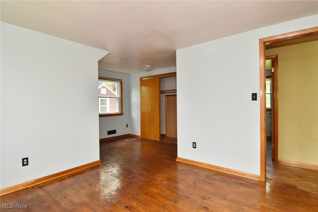 Cleveland Heights, Ohio 44121, United States, 4 Bedrooms Bedrooms, ,3 BathroomsBathrooms,Residential,Active,132131