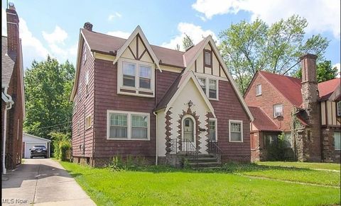 3910 Monticello Boulevard, Cleveland Heights, OH 44121 - #: 5107873
