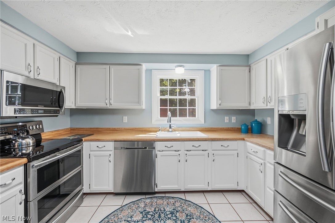 1370 Bittersweet Drive NE