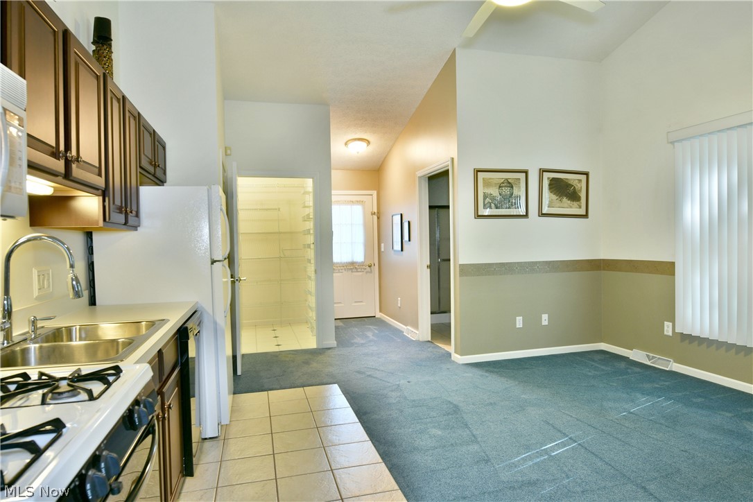 Hidden Lakes Dev 02 - Residential