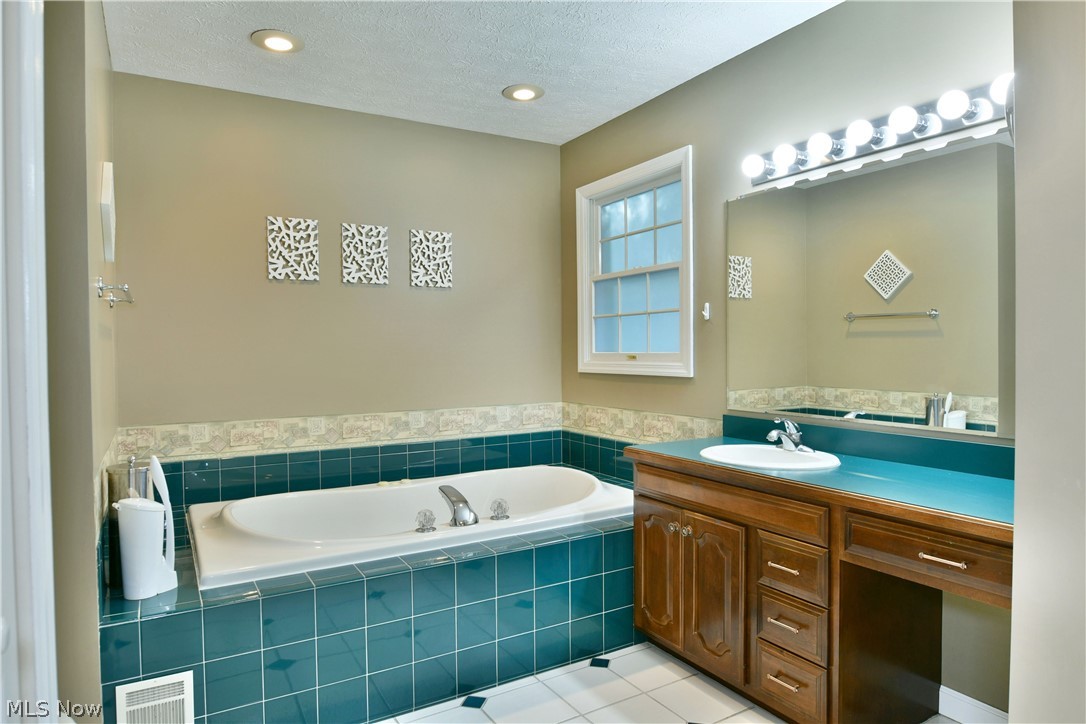 Hidden Lakes Dev 02 - Residential