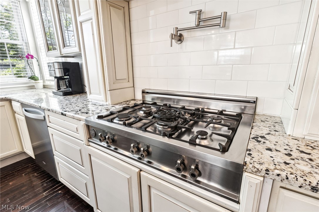 Dover Bay - Residential